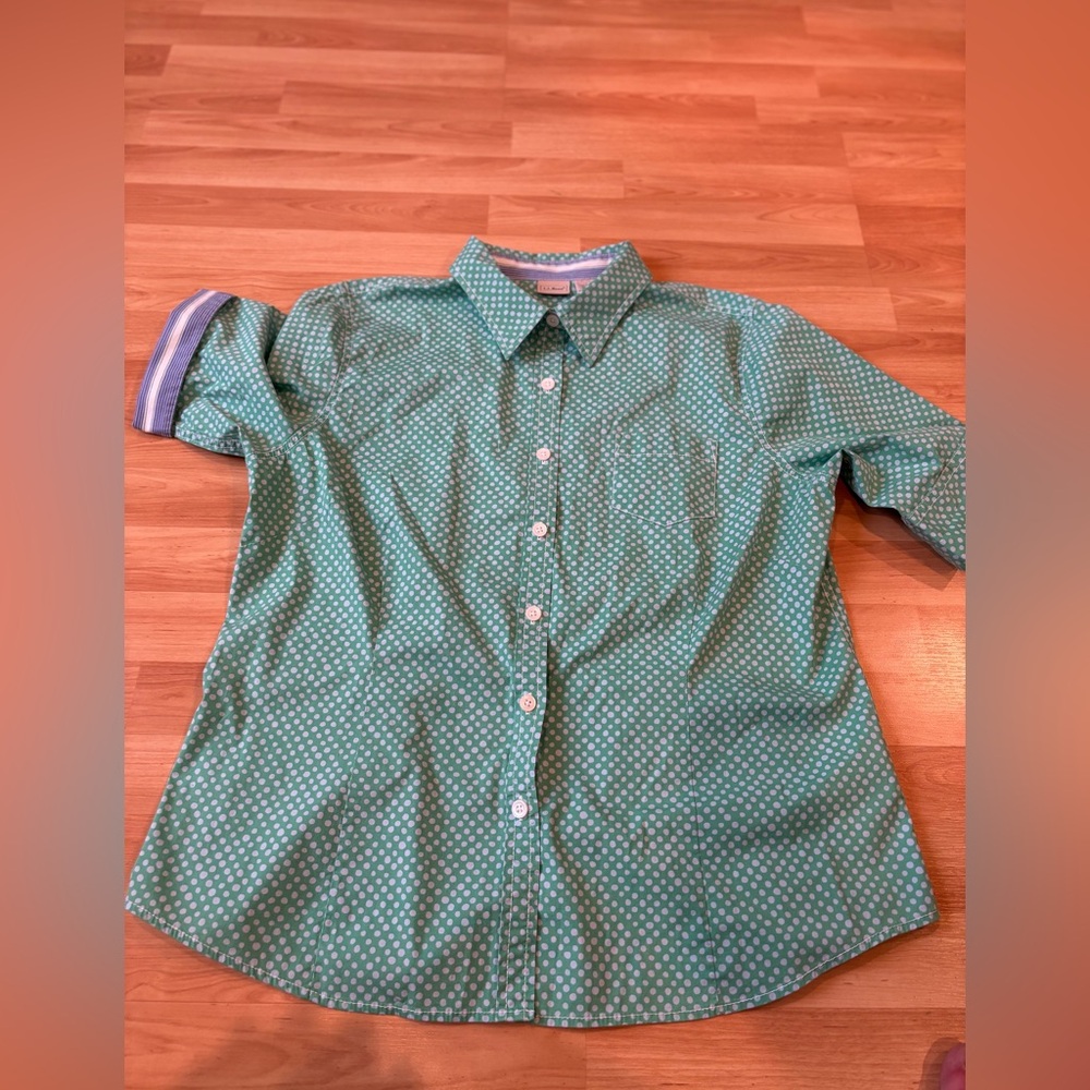 Green Printed Button-Up Shirt - Women
